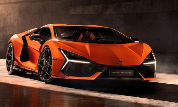 Lamborghini откроет минтинг &laquo;Revuelto NFT&raquo; с&nbsp;Animoca Brands и Transak