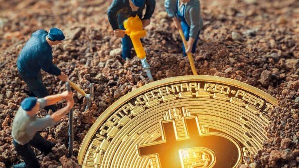 
                    Добывающая биткоины компания MARA попадёт в Nasdaq 100                