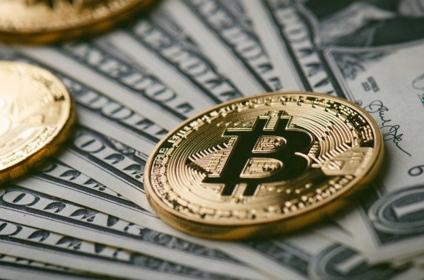 Riot Platforms и MicroStrategy увеличивают свои корпоративные позиции в биткоинах Riot Platforms и MicroStrategy увеличивают свои корпоративные позиции в биткоинах