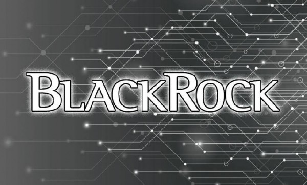 BlackRock покупает BTC на $1,5 млрд на фоне продаж ETF