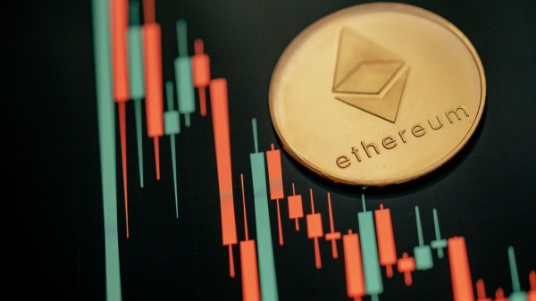 За сутки крупные держатели эфириума накопили 449,000 ETH
За сутки крупные держатели эфириума накопили 449,000 ETH