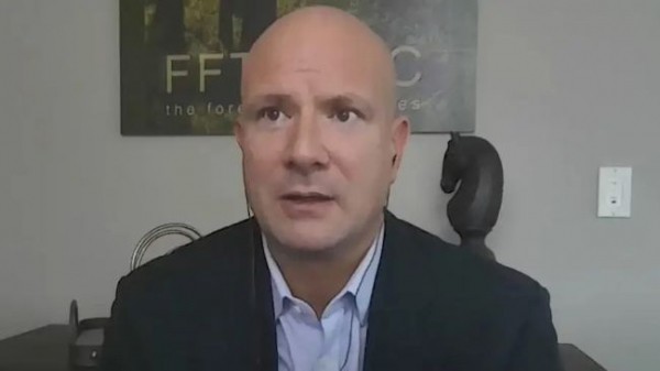 Макростратег Люк Громен: Высокие цены на нефть могут помочь биткоину Макростратег Люк Громен: Высокие цены на нефть могут помочь биткоину