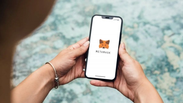 
                    Кошелёк MetaMask добавил поддержку Solana в расширение для браузера                
