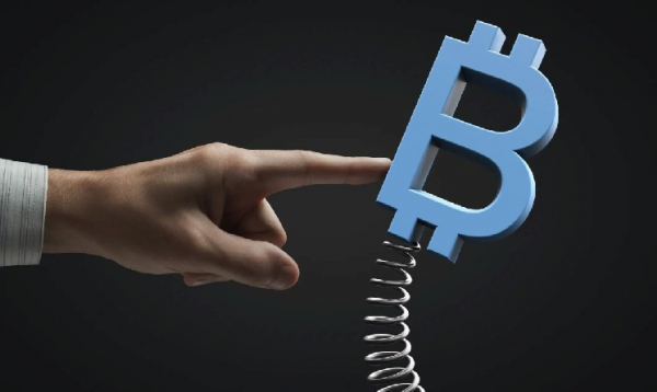 Трейдеров может ждать короткое сжатие биткоина на $15 млрд