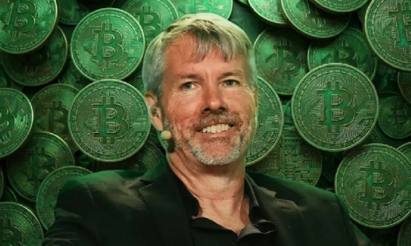 В то время как биткоин демонстрирует восходящую тенденцию, компания Strategy Майкла Сэйлора готовится вернуться к прибыльности: обратите пристальное внимание на отметку в 75 985 долларов