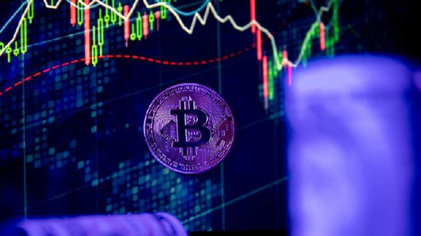 Эксперт оценил риски снижения биткоина ниже $70 тыс.
