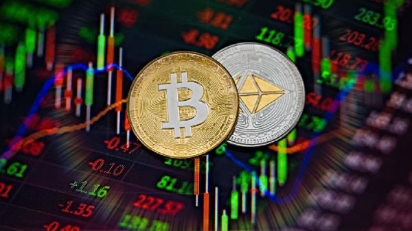 Падение биткоина ниже $63,000 привело к ликвидации лонгов на $150 млн Падение биткоина ниже $63,000 привело к ликвидации лонгов на $150 млн