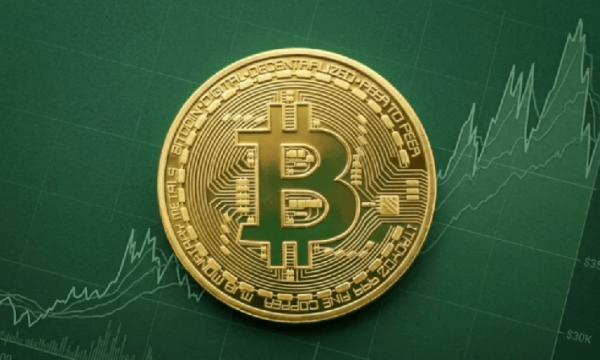Биткоин удерживается на уровне $64 000, а Solana на 7% лидирует по росту на фоне падения акций корейских компаний-производителей микросхем