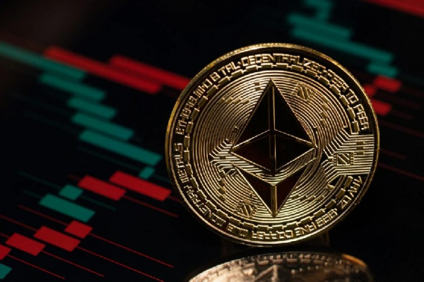 На платформе Ethereum одновременно отклонились два индикатора: что означает это редкое событие?